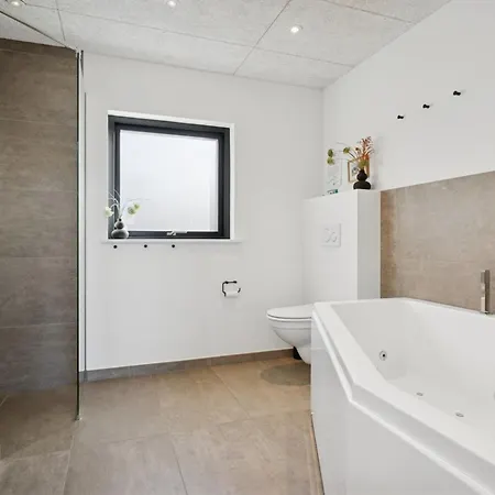Malfred - 500m From The Sea By Interhome Feriehus *