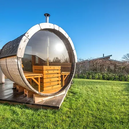 Malfred - 500m From The Sea By Interhome Feriehus *